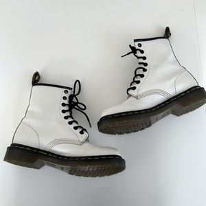 Doc Marten’s / White Lace Up Boot